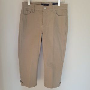 NOT YOUR DAUGHTERS JEANS,  Vintage Ladies Beige Capris.  Size 8.